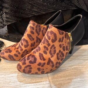 Women’s leopard booties 3.5” heels size 9.5